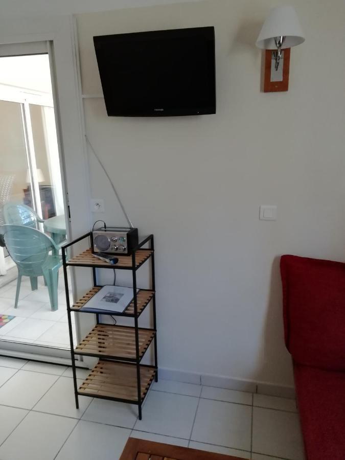 Les Grands Pins Apartment *